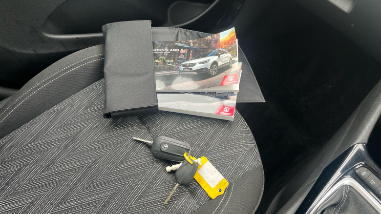 Vauxhall Crossland X 1.2T [110] SRi Nav 5dr [6 Spd] [S/S] Petrol Hatchback